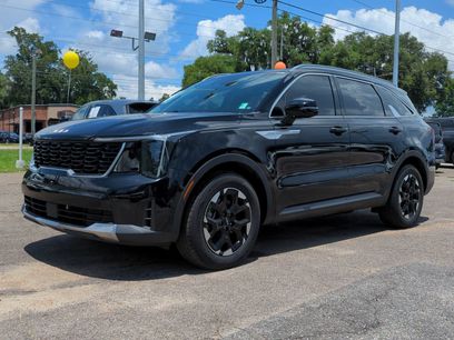 Used 2024 Kia Sorento S w/ Panoramic Sunroof Package