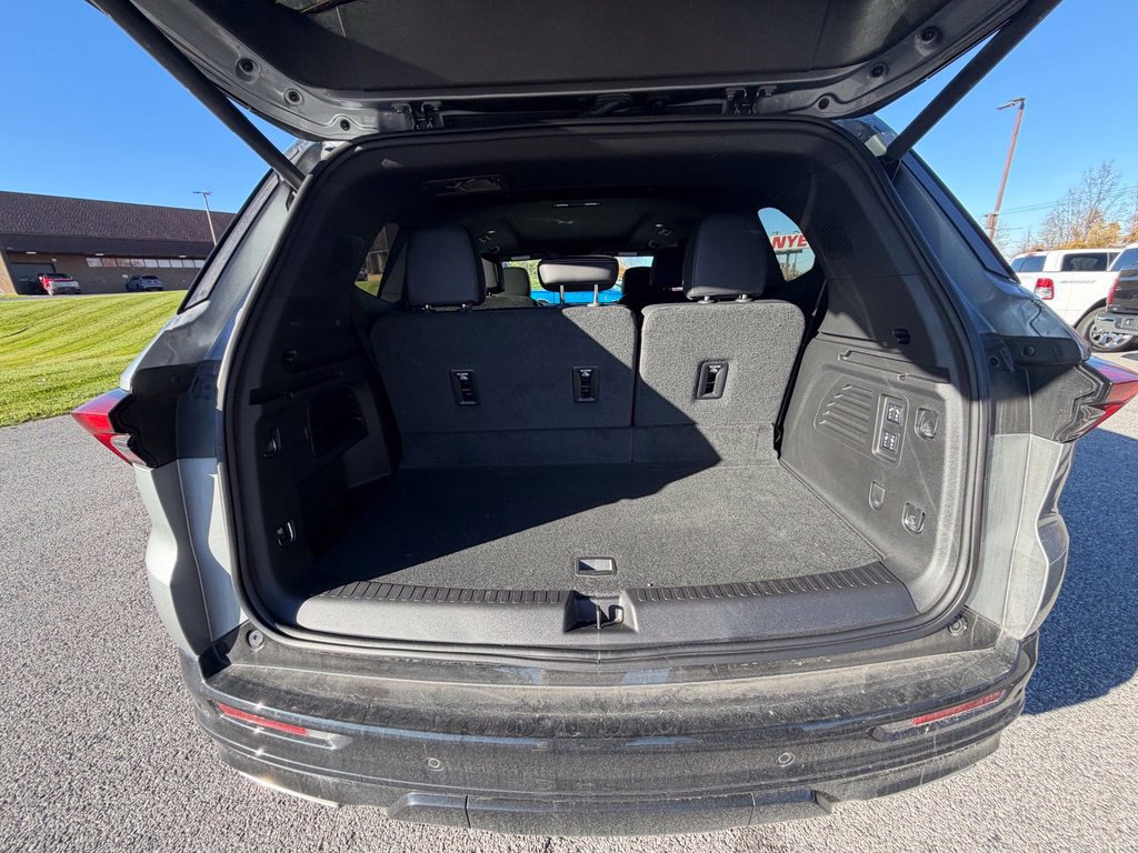 Used 2026 Buick Enclave Sport Touring w/ Power Package AWD/4WD image 49