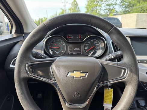 Used 2016 Chevrolet Cruze LS FWD image 26