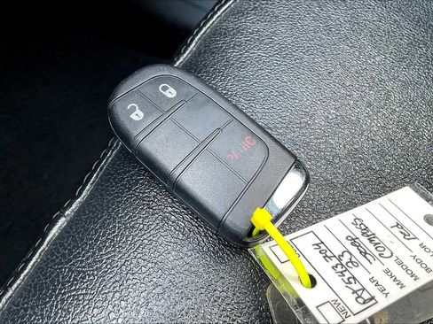 Used 2023 Jeep Compass Limited image 49