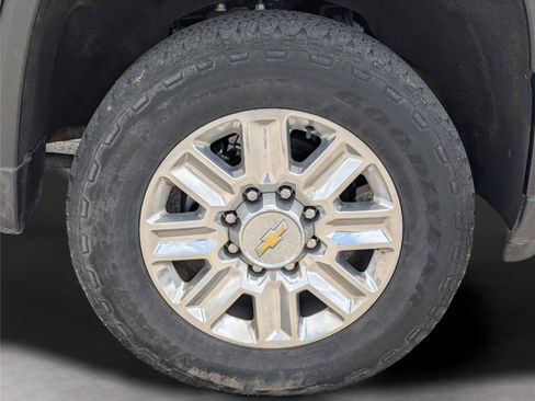 Used 2024 Chevrolet Silverado 2500 High Country w/ Technology Package AWD/4WD image 42