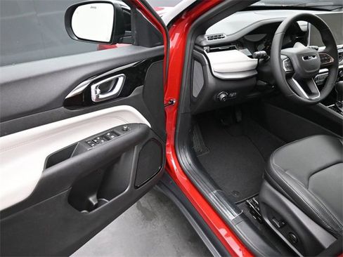 New 2026 Jeep Compass Limited image 11