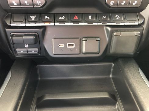Used 2020 Chevrolet Silverado 2500 LTZ w/ LTZ Plus Package AWD/4WD image 25