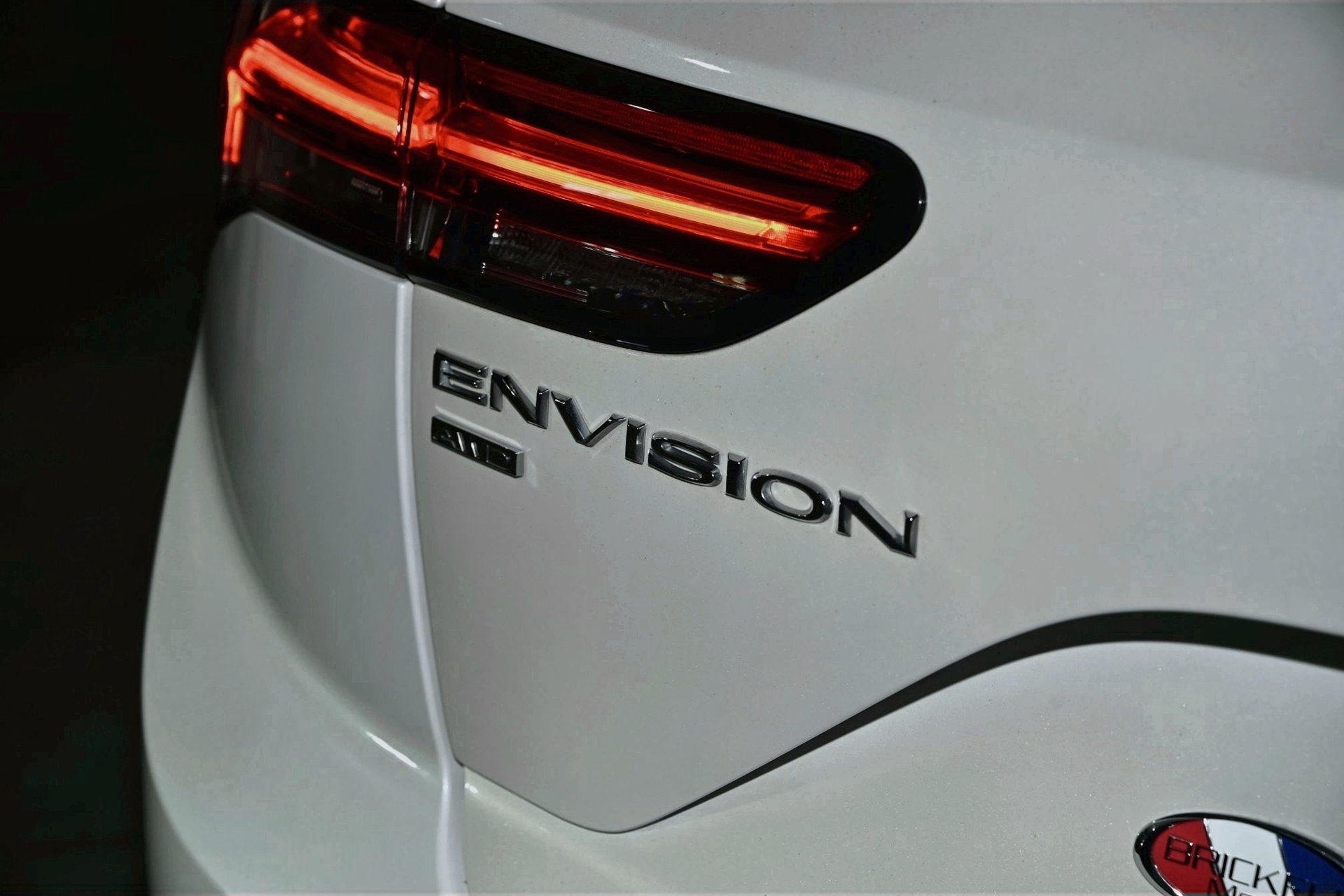 Used 2023 Buick Envision Essence AWD/4WD image 11
