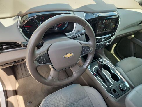 Certified 2019 Chevrolet Traverse LT FWD image 9