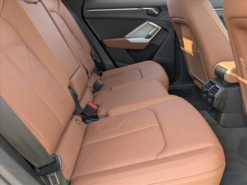 Certified 2025 Audi Q3 2.0T Premium Plus w/ Premium Plus Package image 18