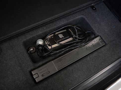 Used 2013 Rolls-Royce Ghost image 39