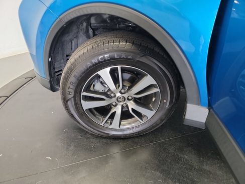 Used 2018 Toyota RAV4 XLE FWD image 30