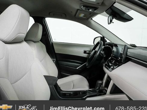 Used 2022 Toyota Corolla Cross L FWD image 21