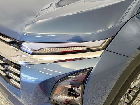 Used 2025 Chevrolet Equinox LT FWD image 14