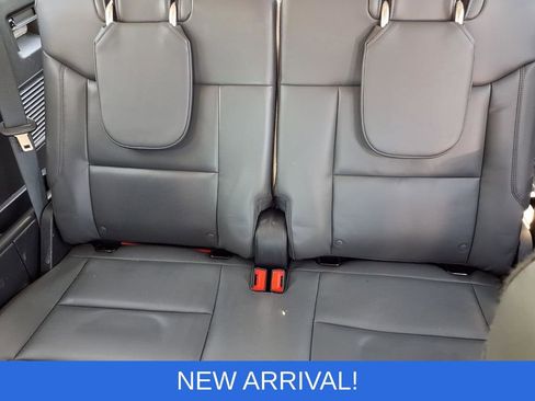 Used 2025 Ford Explorer Active w/ Active Comfort Package AWD/4WD image 8