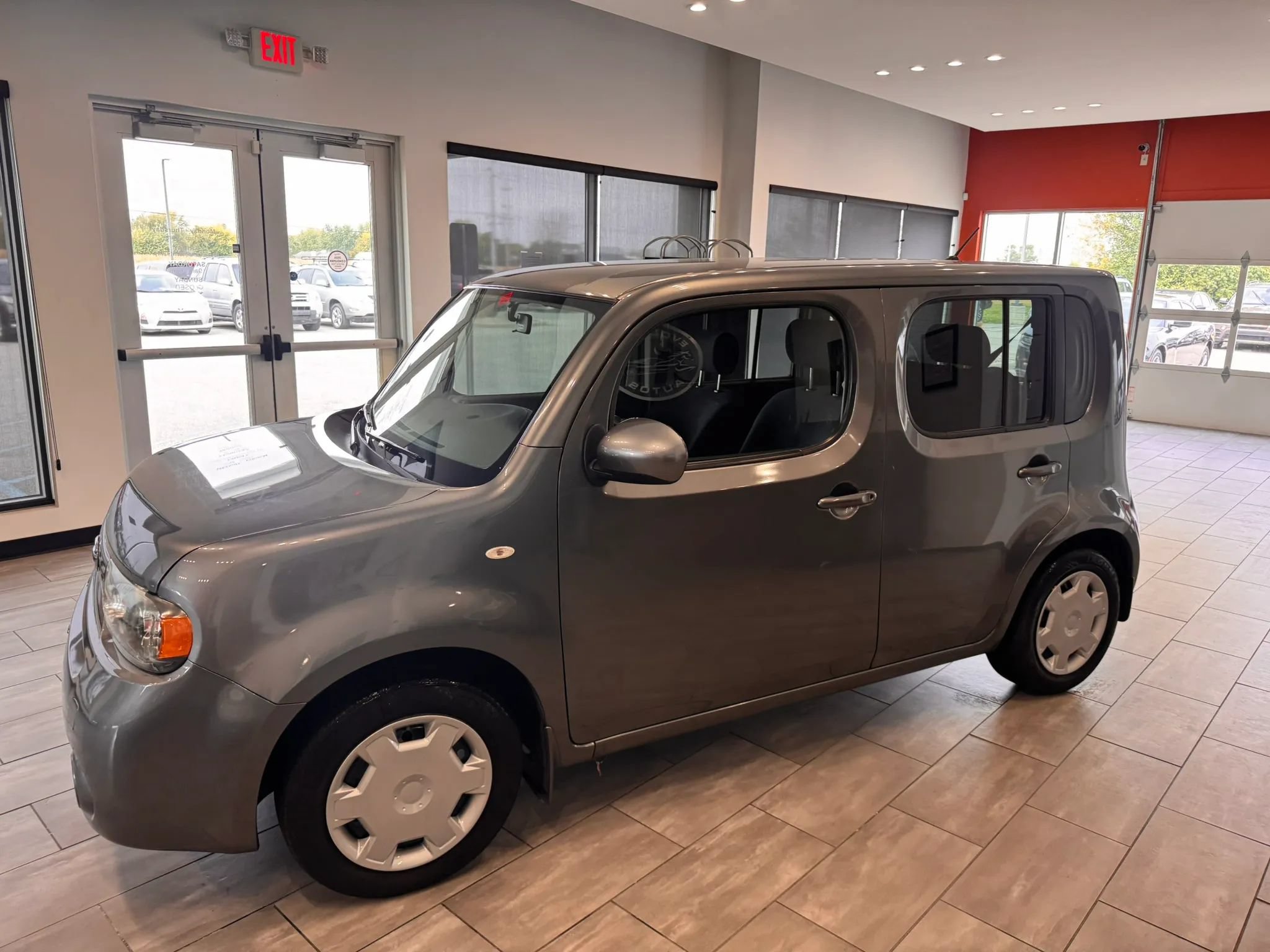 Used 2012 Nissan Cube 1.8 S w/ Interior Designer Pkg FWD image 39