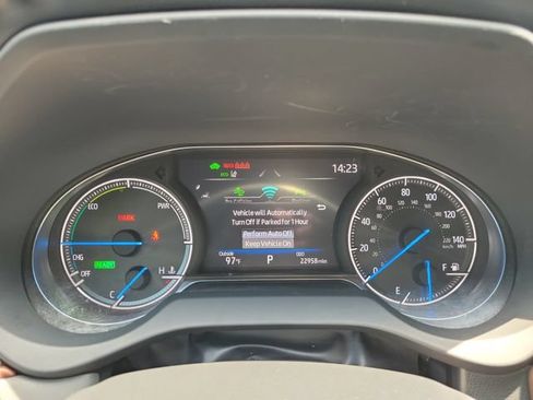 Used 2024 Toyota Venza XLE AWD/4WD image 16