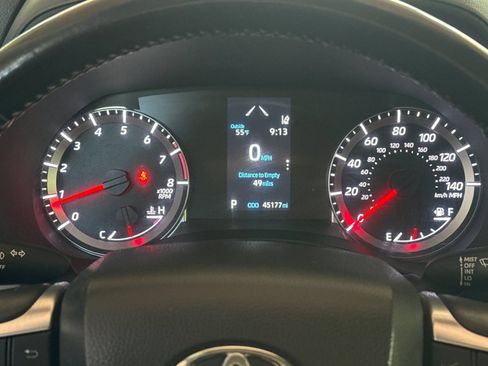 Used 2021 Toyota Highlander LE AWD/4WD image 36