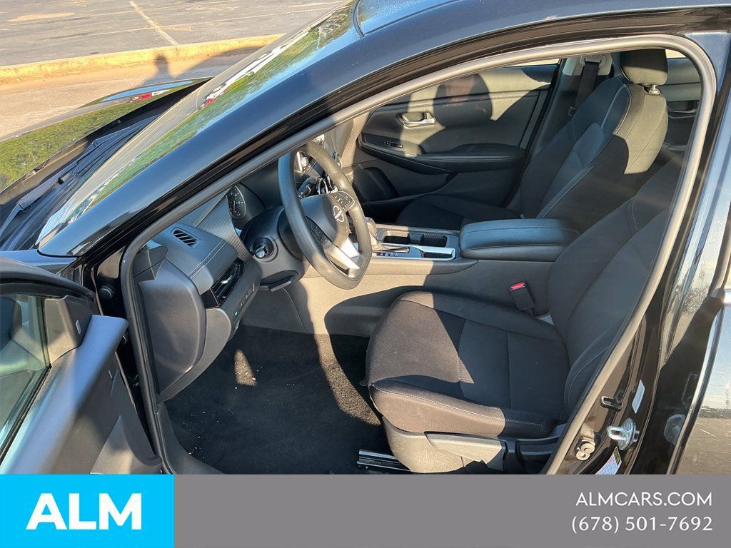 Used 2024 Nissan Sentra SV FWD image 13