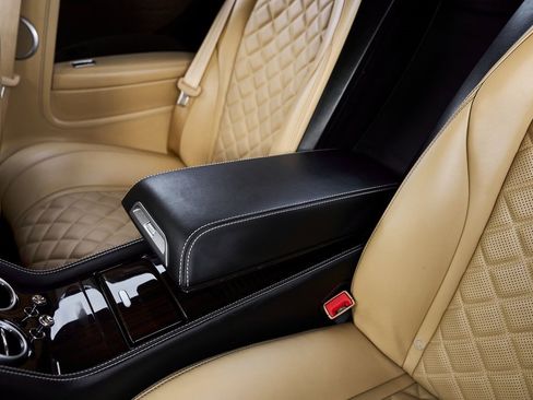 Used 2016 Bentley Continental GT image 41