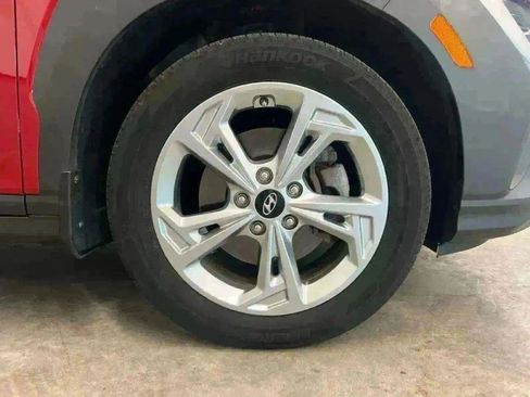 Used 2022 Hyundai Kona SEL w/ Convenience Package image 18