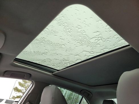 Used 2019 Toyota Camry XSE image 18