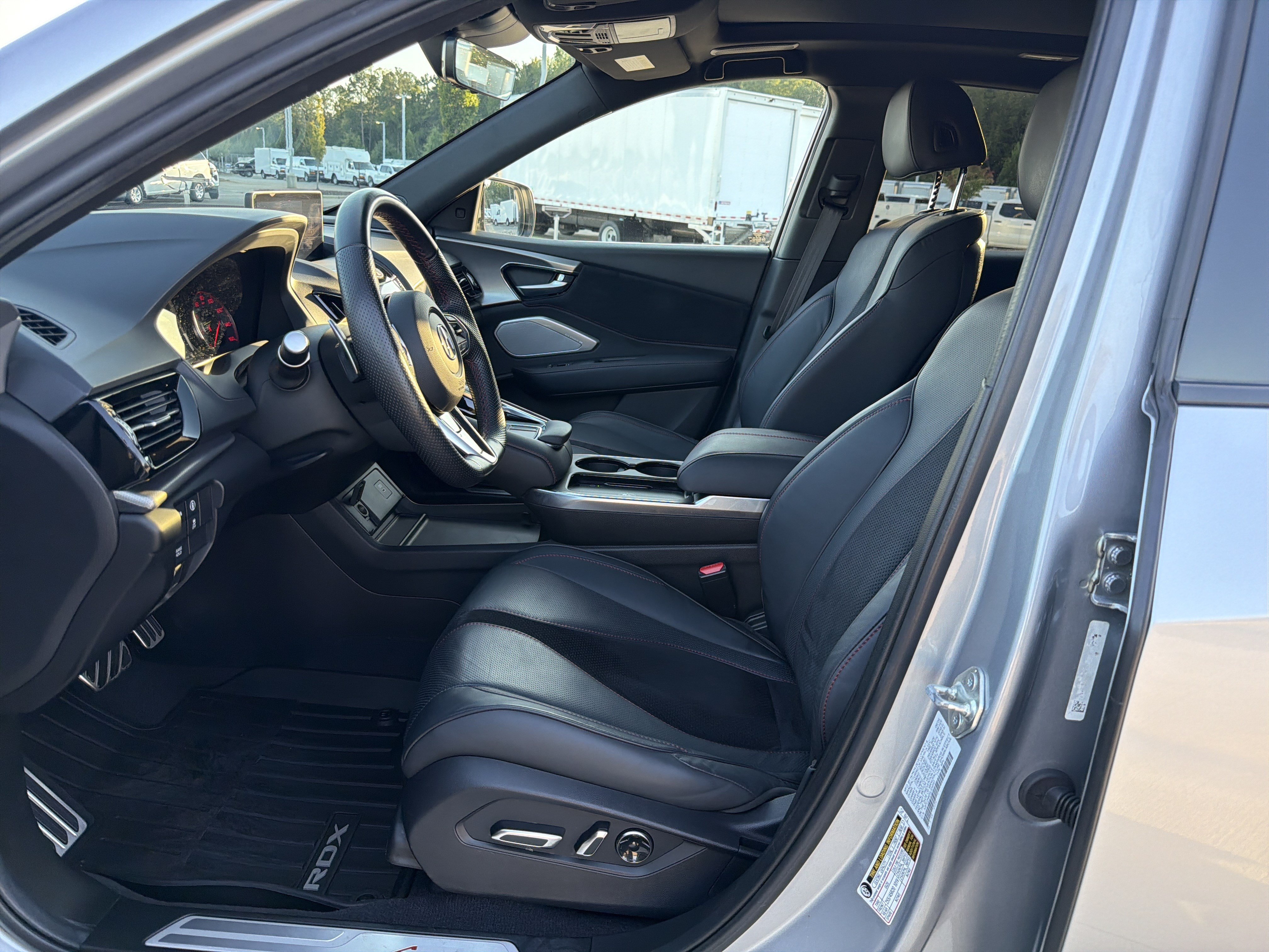 Certified 2025 Acura RDX w/ Advance Package AWD/4WD image 16