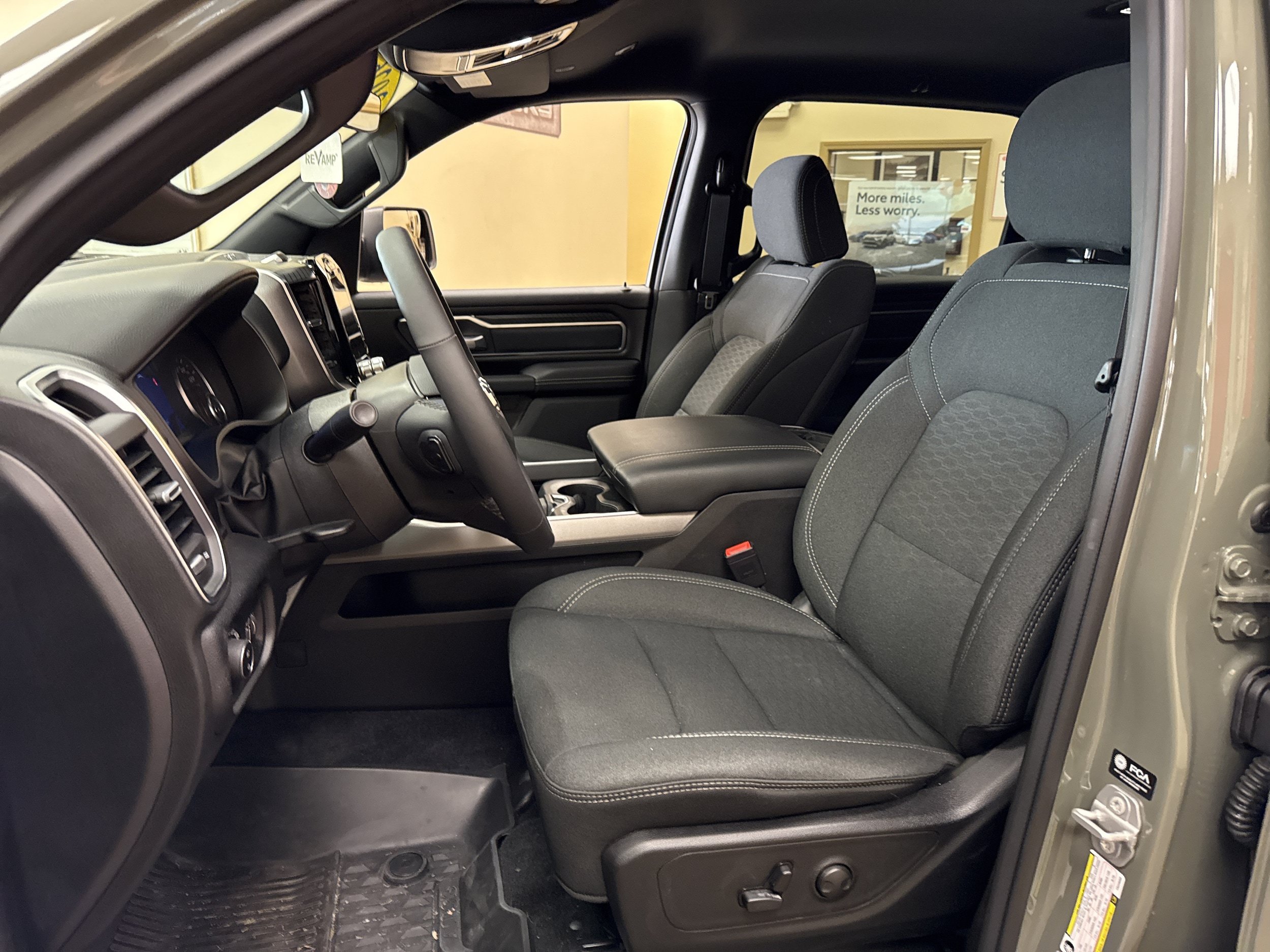 Used 2026 RAM 1500 Big Horn AWD/4WD image 7