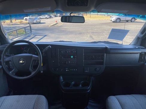 Used 2022 Chevrolet Express 3500 LS image 29