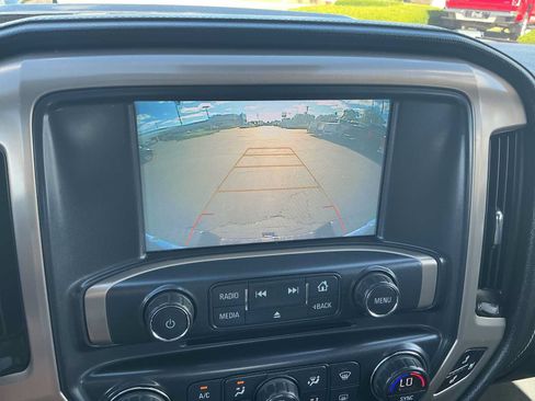 Used 2018 GMC Sierra 2500 Denali w/ Duramax Plus Package AWD/4WD image 13