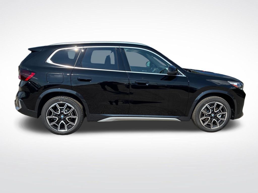 New 2027 BMW X1 xDrive28i AWD/4WD image 2