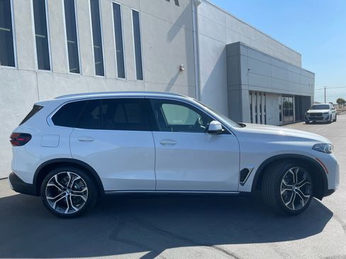 New 2026 BMW X5 xDrive50e w/ Climate Comfort Package image 6