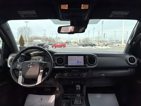 Certified 2023 Toyota Tacoma TRD Off-Road image 12