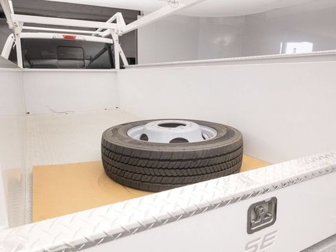 New 2026 Ford F450 XL w/ XL Chrome Package RWD image 22