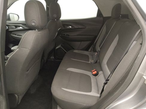 Used 2021 Chevrolet TrailBlazer LT w/ Sun and Liftgate Package FWD image 18