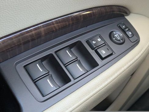 Used 2020 Acura MDX SH-AWD image 19