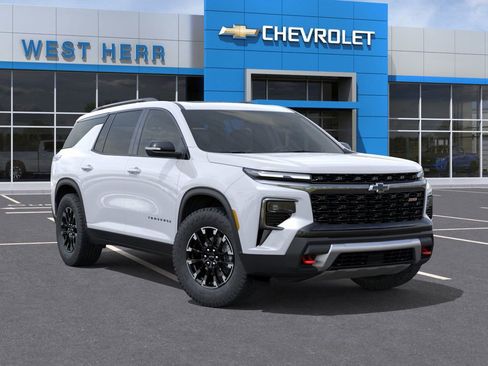 New 2026 Chevrolet Traverse Z71 w/ LPO, Floor Liner Package image 7