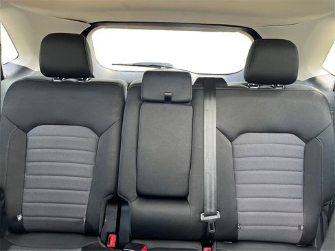 Used 2022 Ford Edge SE image 14