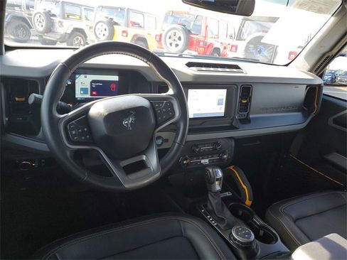 Used 2023 Ford Bronco Badlands w/ Sasquatch Package image 10