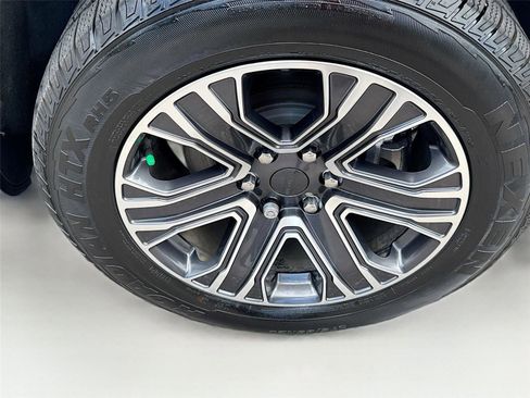 Used 2022 Jeep Wagoneer Series III w/ Flexible Seating Group image 31