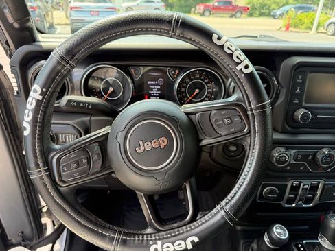 Used 2019 Jeep Wrangler Unlimited Sport AWD/4WD image 26