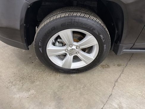 Used 2012 Jeep Compass Sport image 17