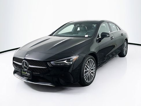 Used 2025 Mercedes-Benz CLA 250 image 3