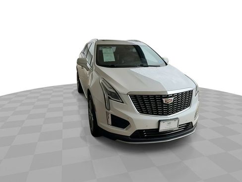 Certified 2025 Cadillac XT5 Premium Luxury image 3