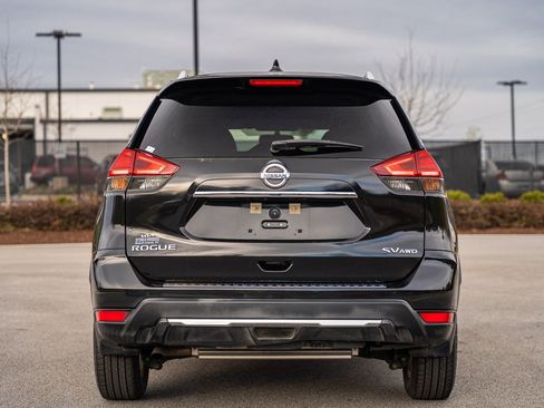 Used 2017 Nissan Rogue SV image 6