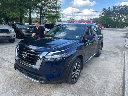 Certified 2025 Nissan Pathfinder Platinum