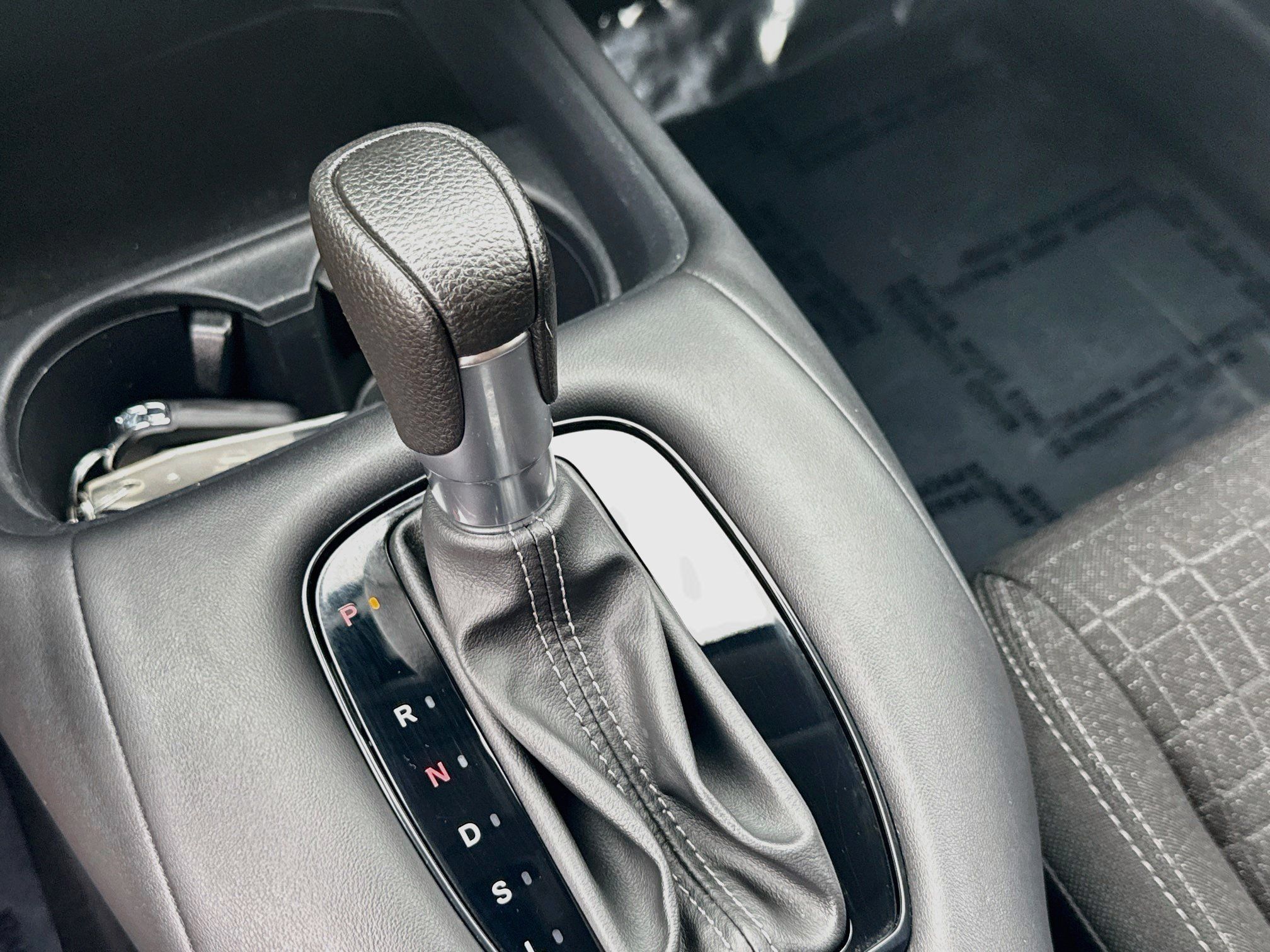 Certified 2025 Honda HR-V LX image 15