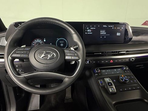 Used 2025 Hyundai Palisade Calligraphy AWD/4WD image 13