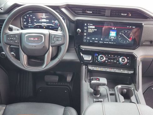 Used 2025 GMC Sierra 1500 AT4 w/ AT4 Premium Package AWD/4WD image 28