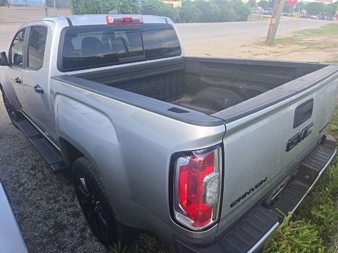 Used 2018 GMC Canyon Denali AWD/4WD image 2