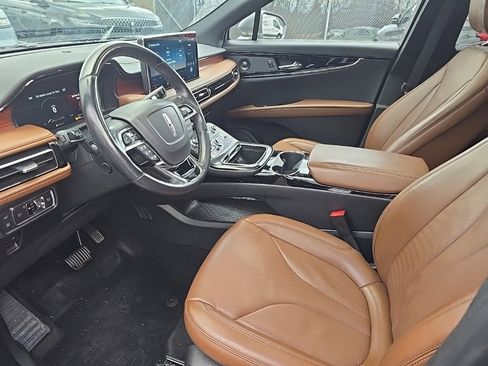 Used 2022 Lincoln Nautilus Reserve w/ Equipment Group 201A image 9