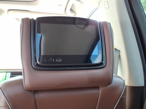 Used 2018 Buick Enclave Avenir w/ Avenir Technology Package AWD/4WD image 9
