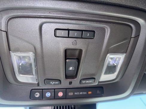 Used 2022 GMC Sierra 1500 SLT w/ SLT Convenience Package AWD/4WD image 27