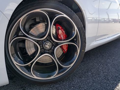 New 2025 Alfa Romeo Giulia w/ Veloce Package Rwd image 3